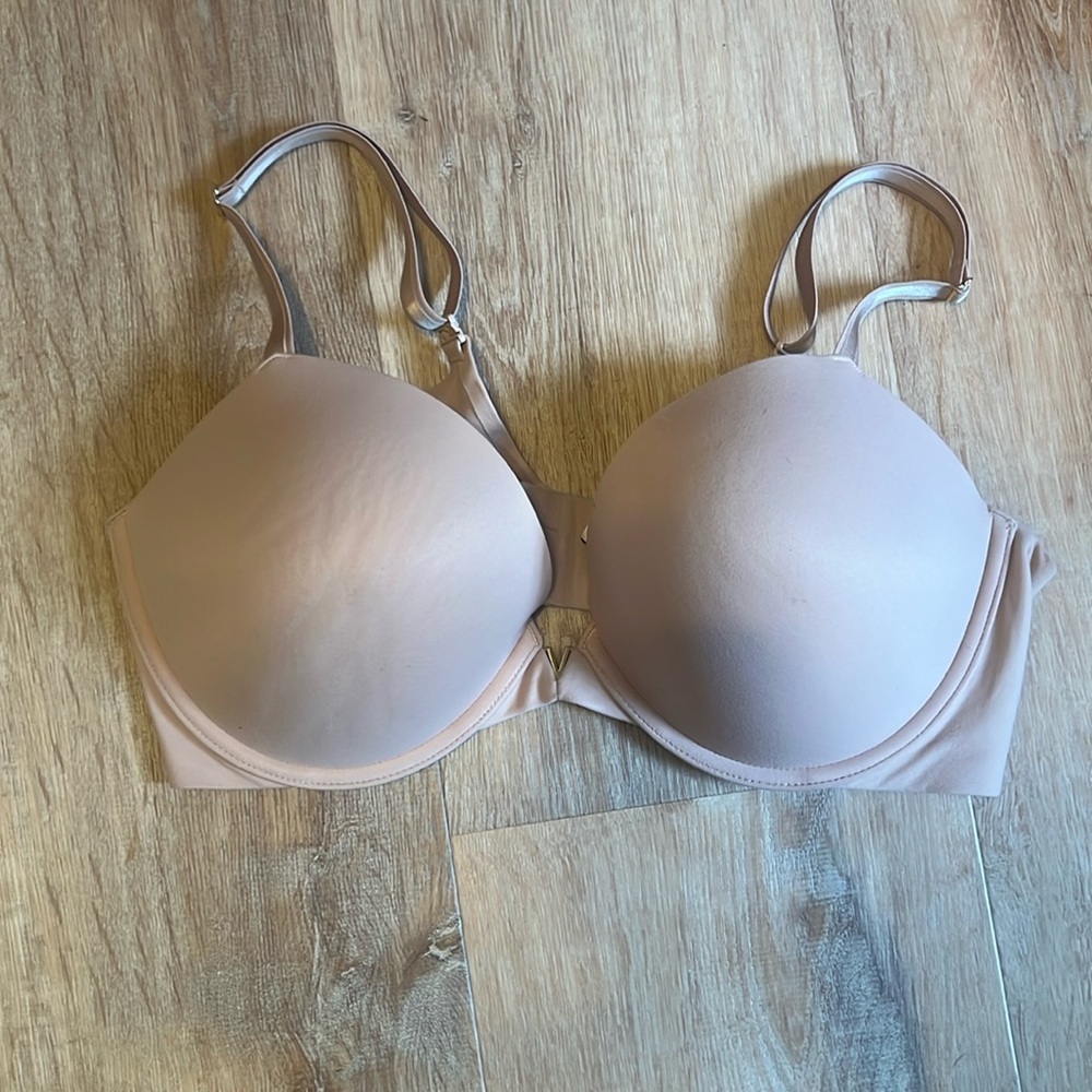 Victoria's Secret | Dream Angels Smooth Plunge Push-Up Bra 38D